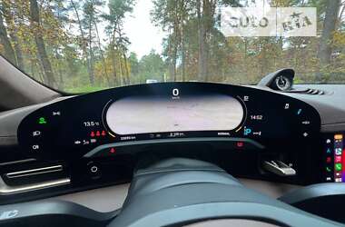 Седан Porsche Taycan 2020 в Львове