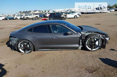 Седан Porsche Taycan 2020 в 