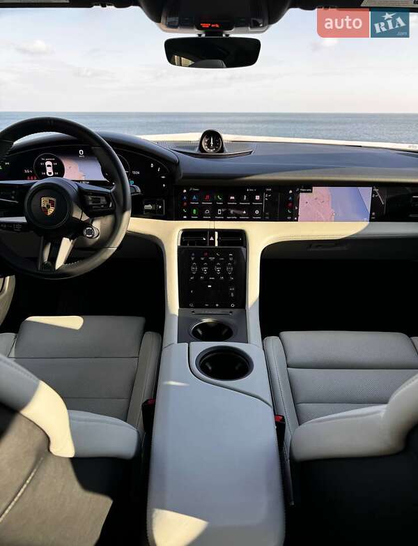Седан Porsche Taycan 2021 в Одессе