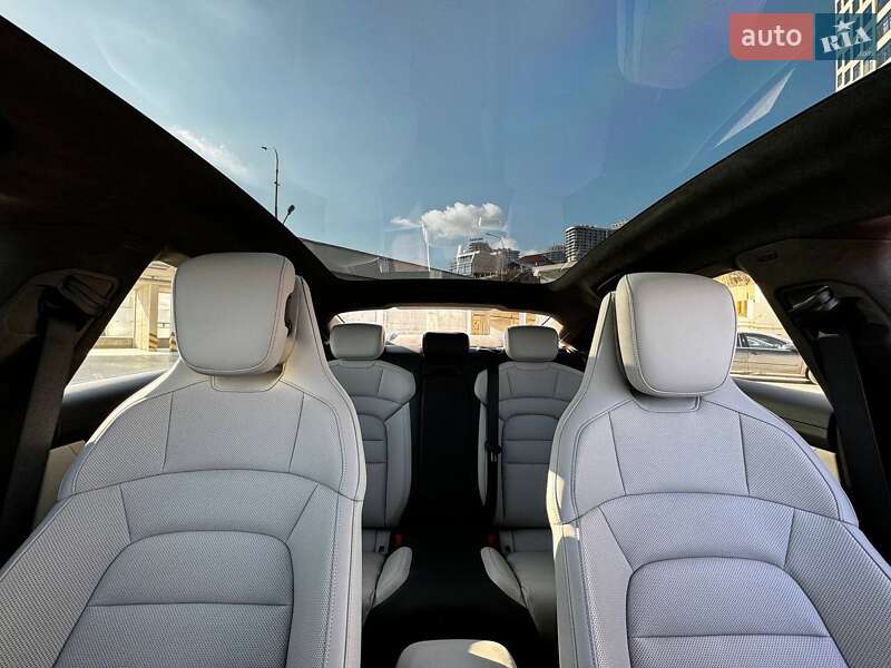 Седан Porsche Taycan 2021 в Одессе