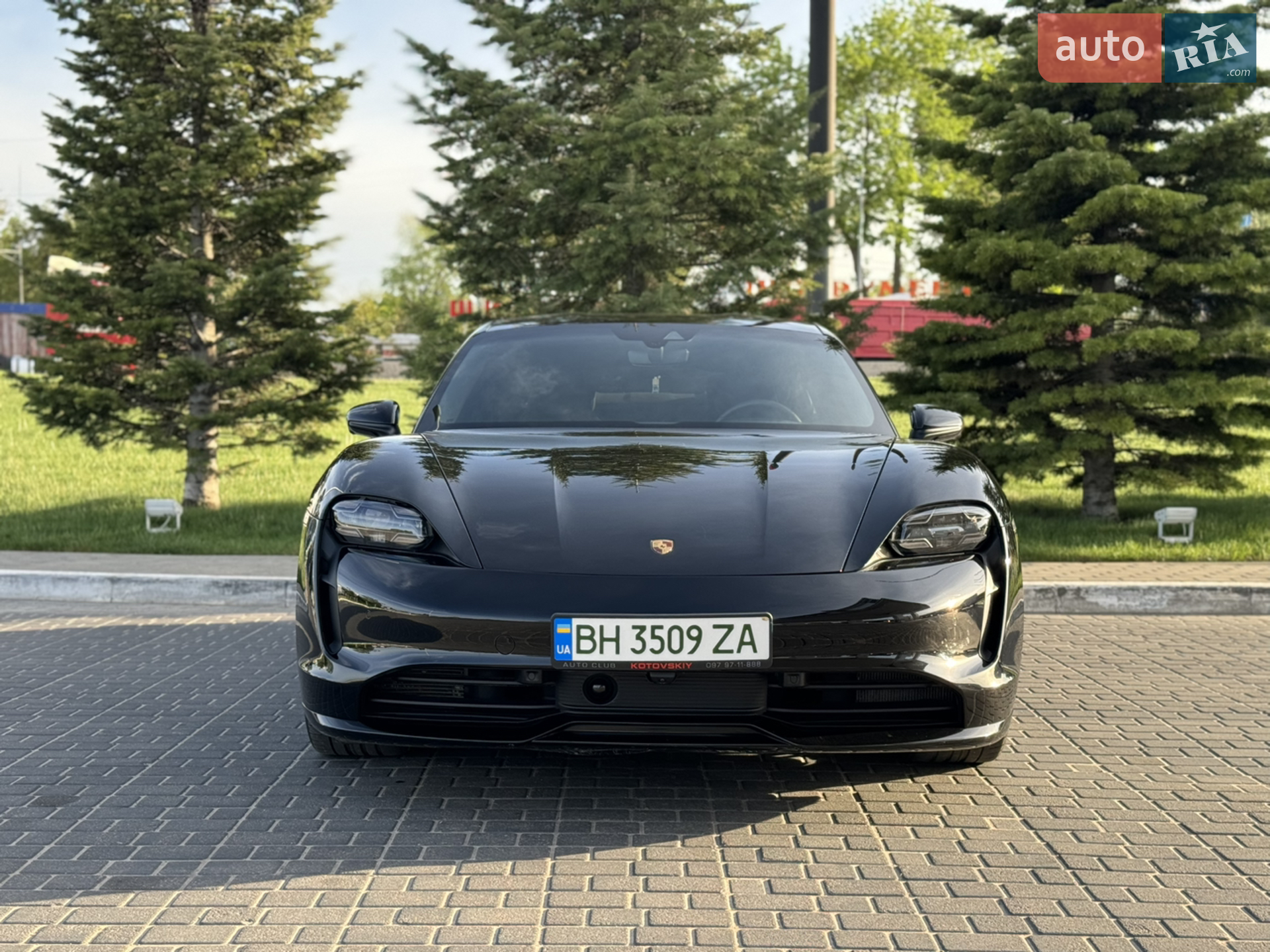2020 Porsche Taycan - мініатюра 4