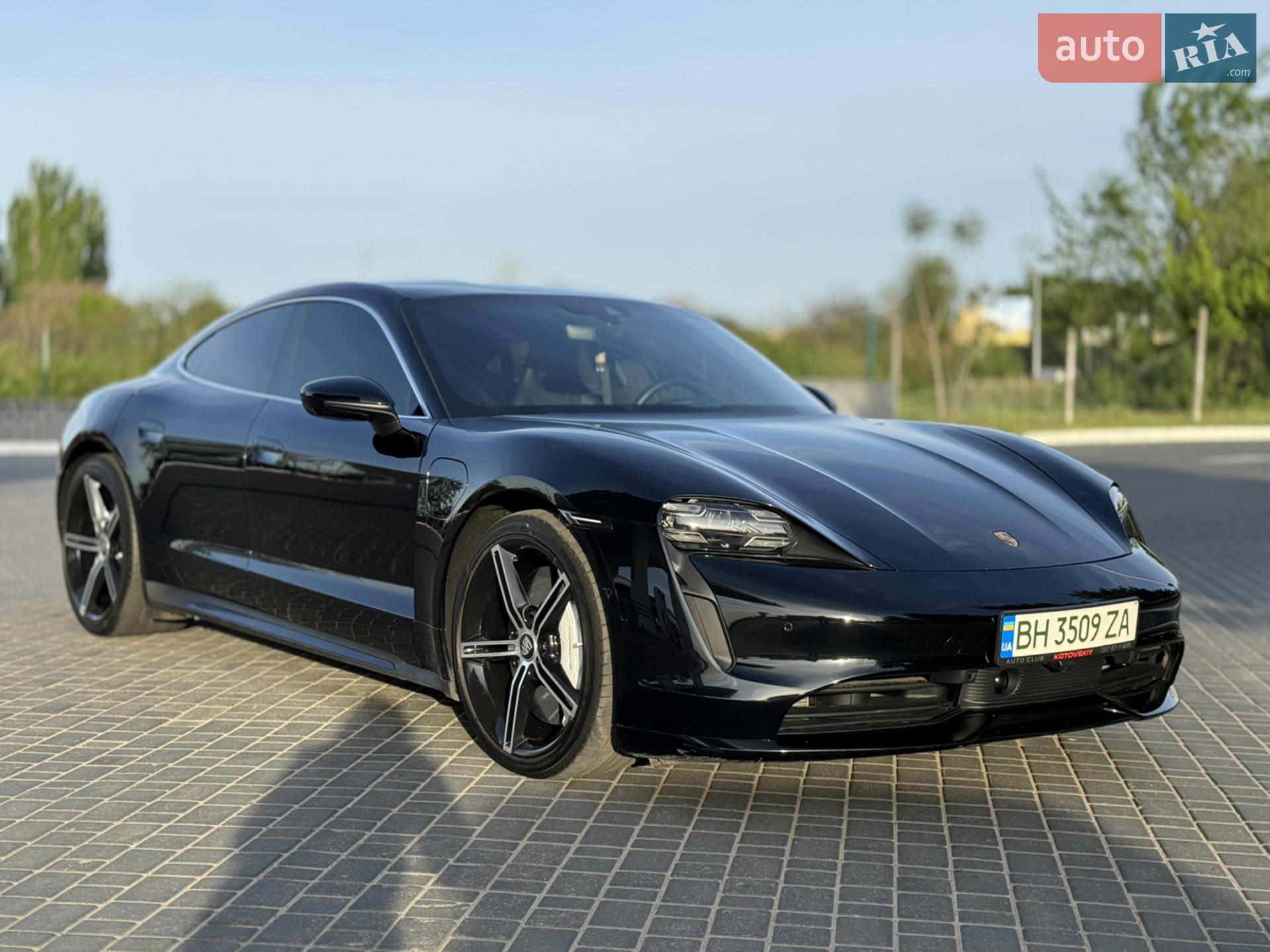 2020 Porsche Taycan - мініатюра 12