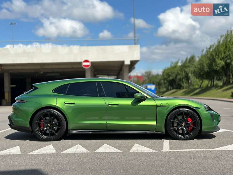 Седан Porsche Taycan 2022 в Києві