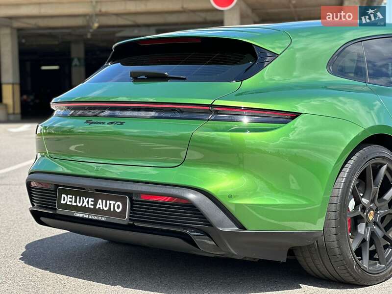 Седан Porsche Taycan 2022 в Києві