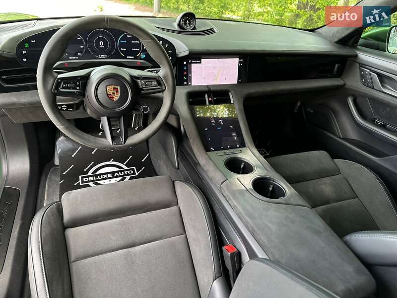 Седан Porsche Taycan 2022 в Києві