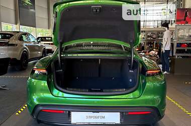Седан Porsche Taycan 2020 в Одесі