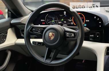 Седан Porsche Taycan 2022 в Киеве