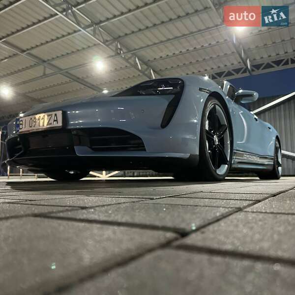 Седан Porsche Taycan 2020 в Полтаве