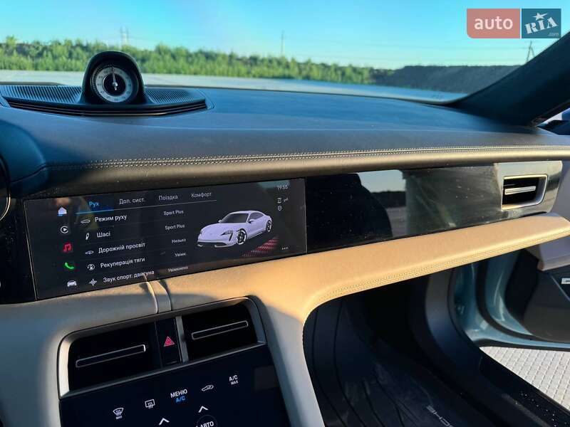 Седан Porsche Taycan 2020 в Полтаве