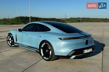 Седан Porsche Taycan 2020 в 