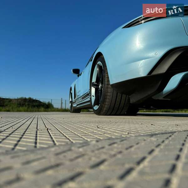 Седан Porsche Taycan 2020 в Полтаве
