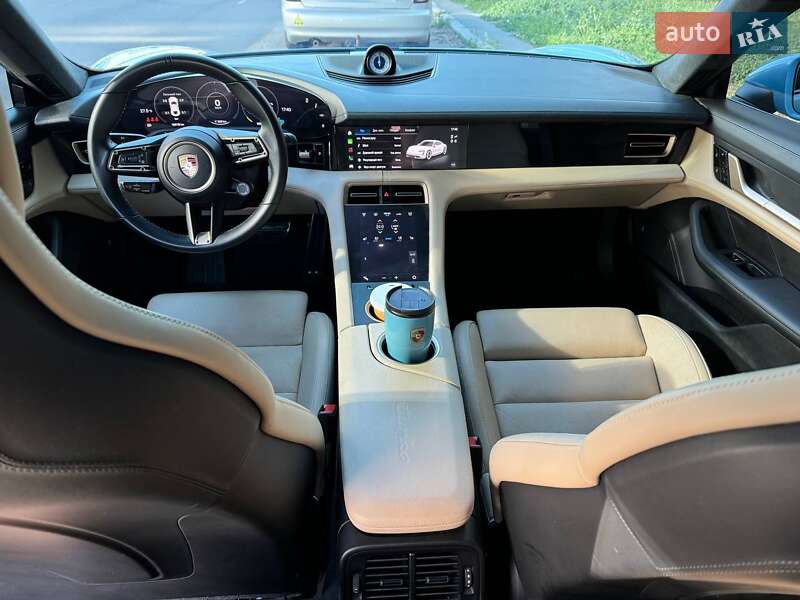 Седан Porsche Taycan 2020 в Полтаве