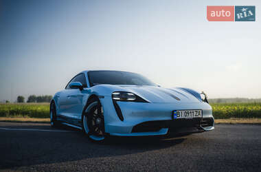 Седан Porsche Taycan 2020 в 