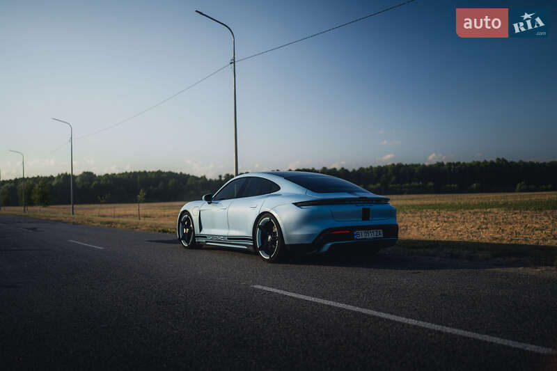 Седан Porsche Taycan 2020 в Полтаве