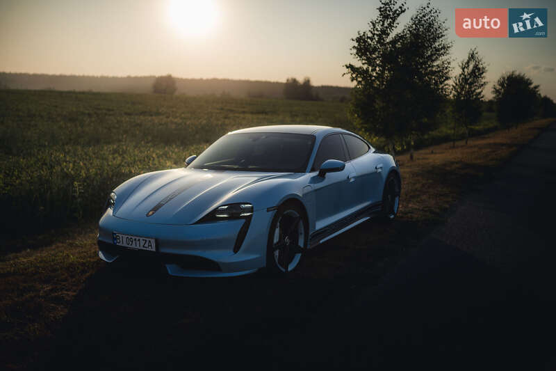 Седан Porsche Taycan 2020 в Полтаве