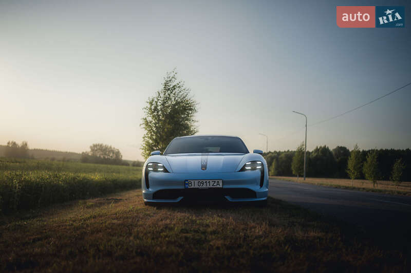 Седан Porsche Taycan 2020 в Полтаве