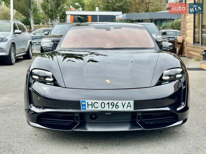 Седан Porsche Taycan 2019 в Києві