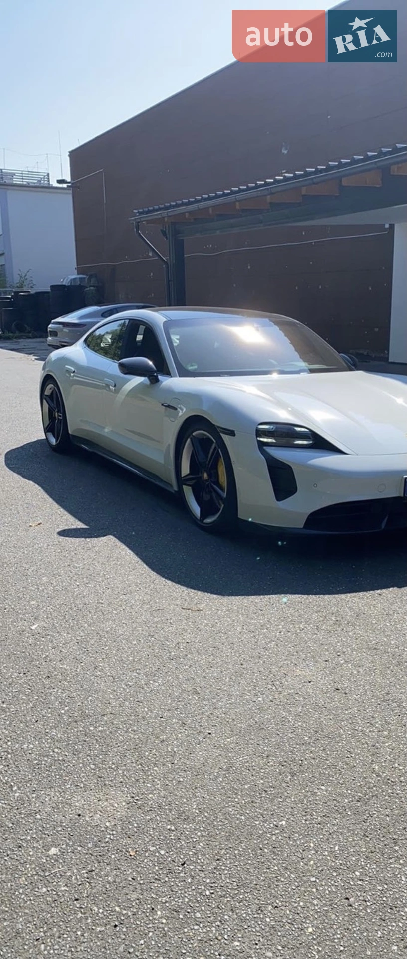 2020 Porsche Taycan - мініатюра 10