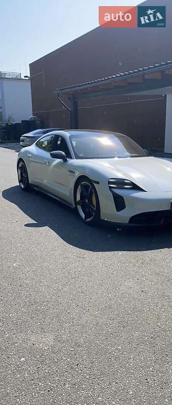 Седан Porsche Taycan 2020 в Киеве фото 10 Седан Porsche Taycan 2020 в Киеве