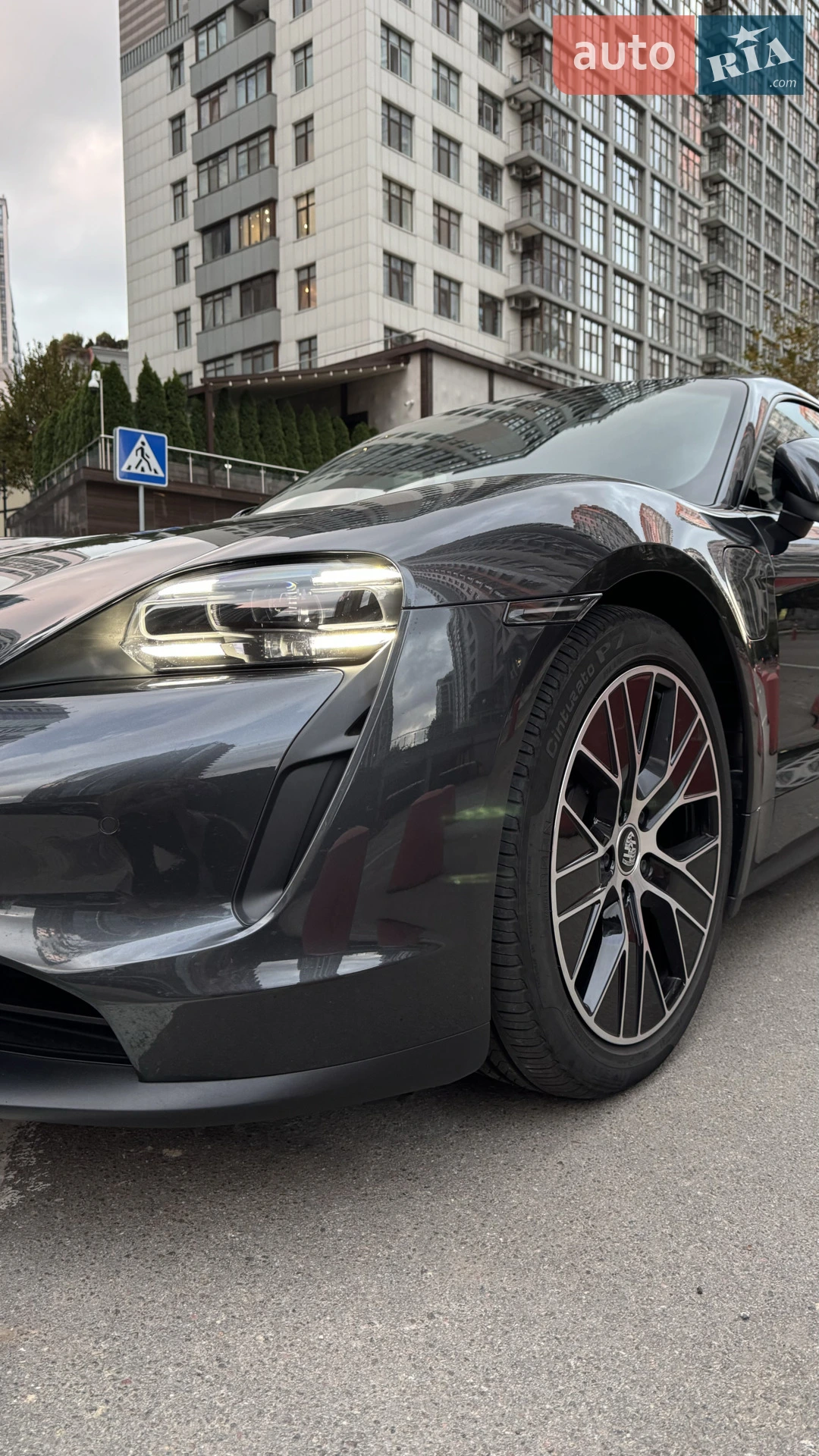 2021 Porsche Taycan - мініатюра 9