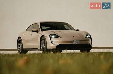 Седан Porsche Taycan 2022 в Луцьку