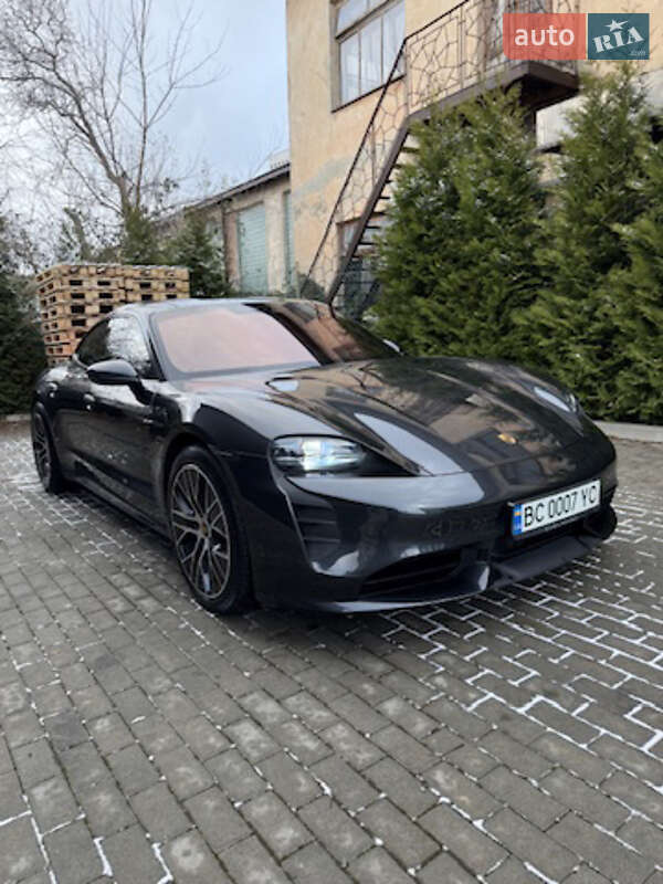 Седан Porsche Taycan 2020 в Львове