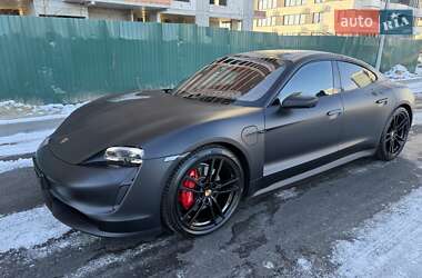 Седан Porsche Taycan 2023 в Киеве