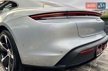 Седан Porsche Taycan 2022 в Києві