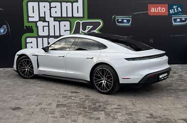 Седан Porsche Taycan 2020 в 
