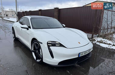 Седан Porsche Taycan 2022 в Киеве