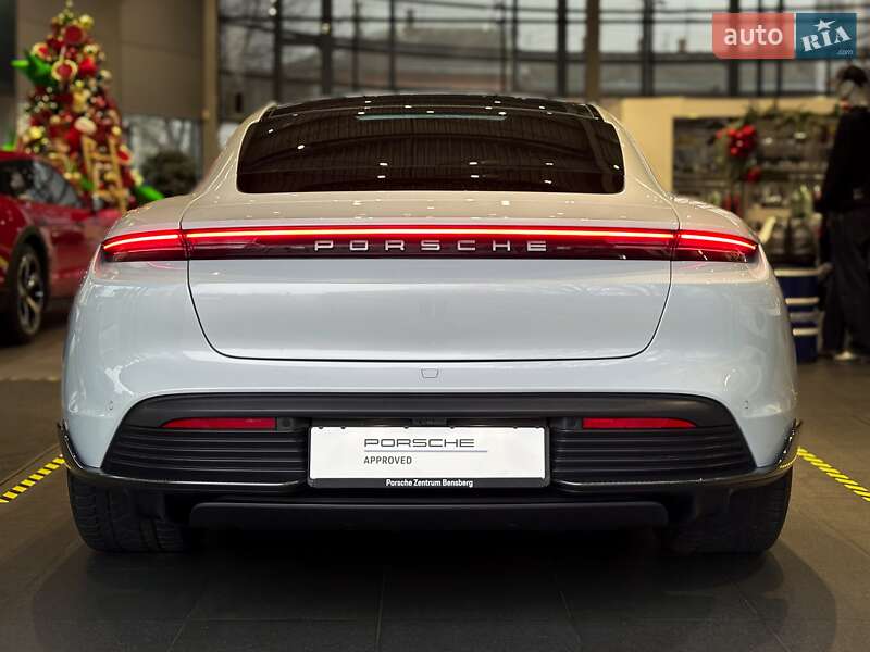 Седан Porsche Taycan 2021 в Одессе