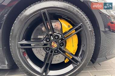 Седан Porsche Taycan 2022 в 