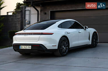 Седан Porsche Taycan 2023 в Одессе