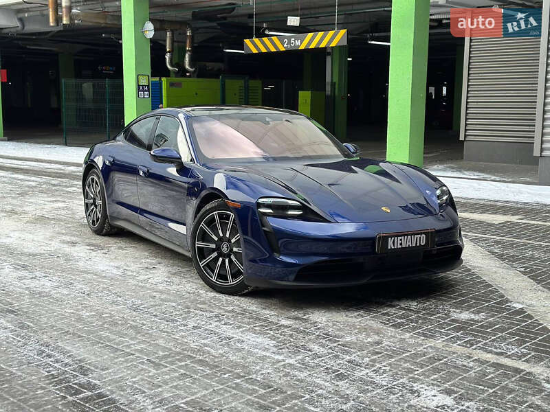 Седан Porsche Taycan 2020 в Киеве