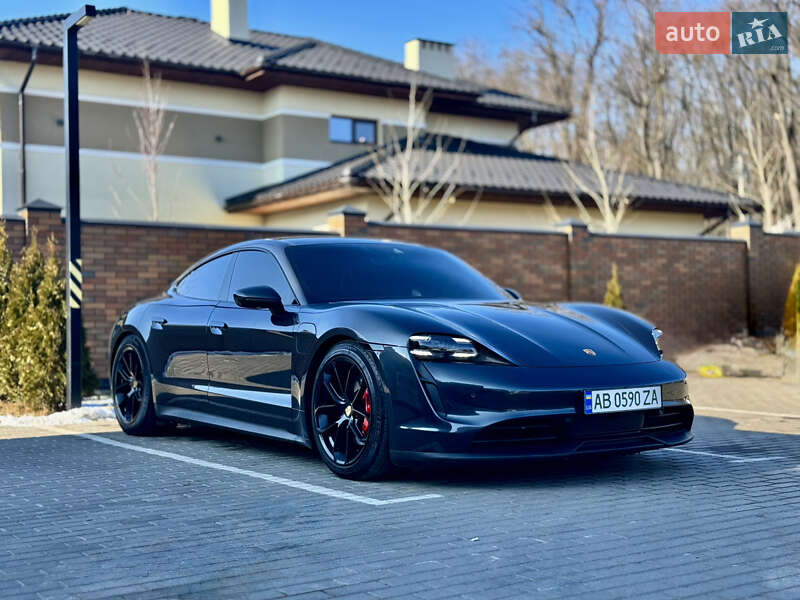 Седан Porsche Taycan 2021 в Виннице
