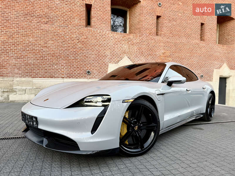 Седан Porsche Taycan 2022 в Львове