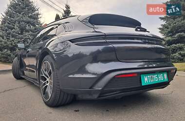 Седан Porsche Taycan 2025 в Киеве