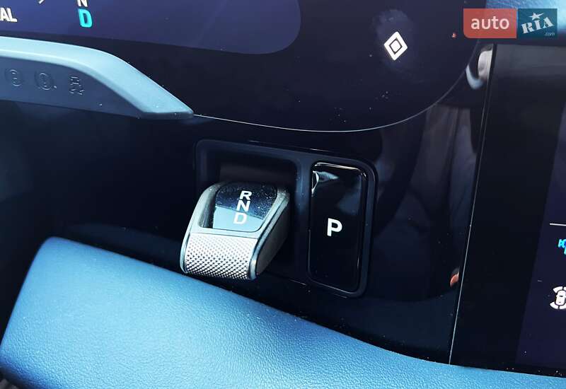 Седан Porsche Taycan 2021 в Львове фото 35 Седан Porsche Taycan 2021 в Львове