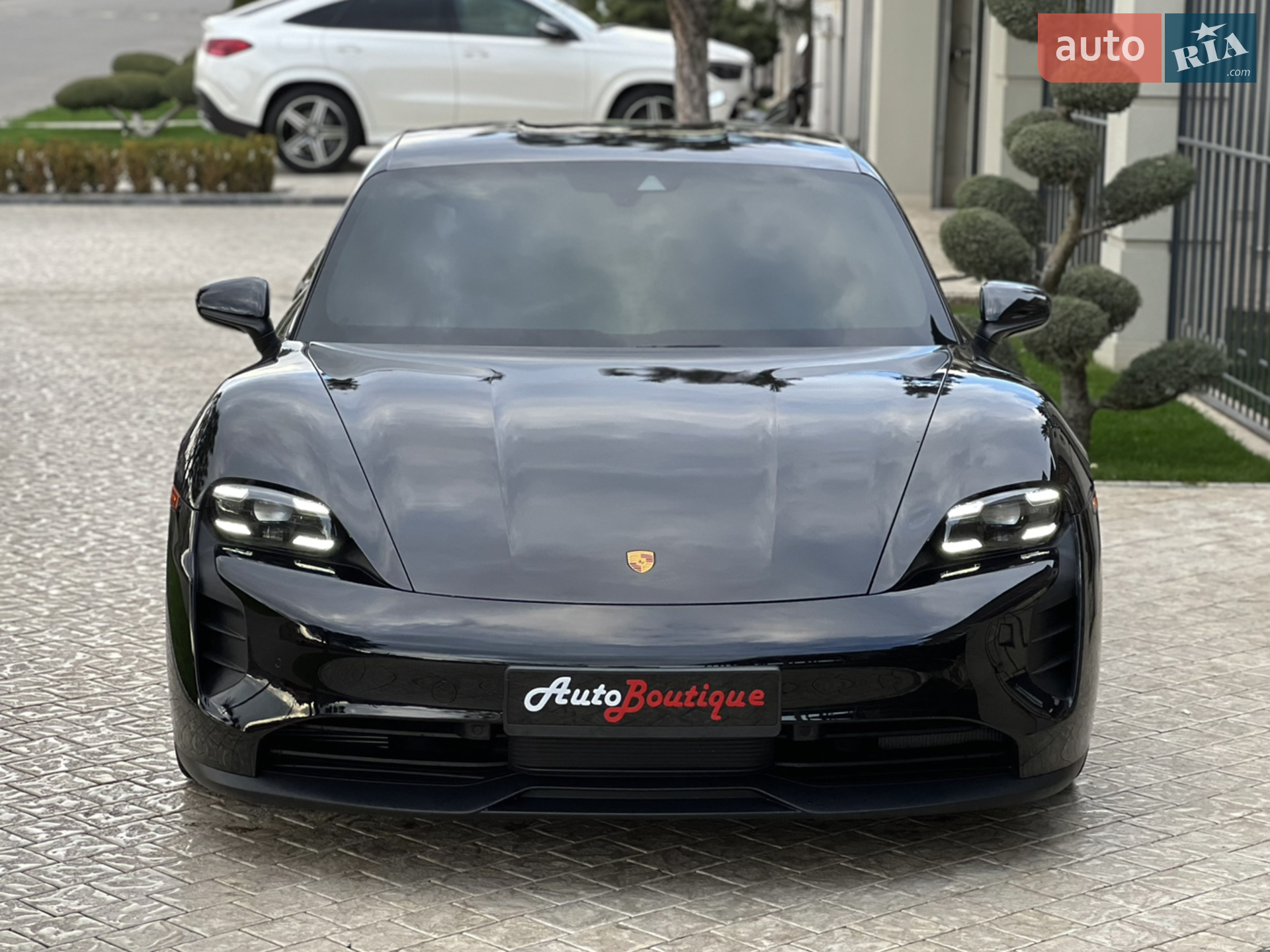 2022 Porsche Taycan - мініатюра 2
