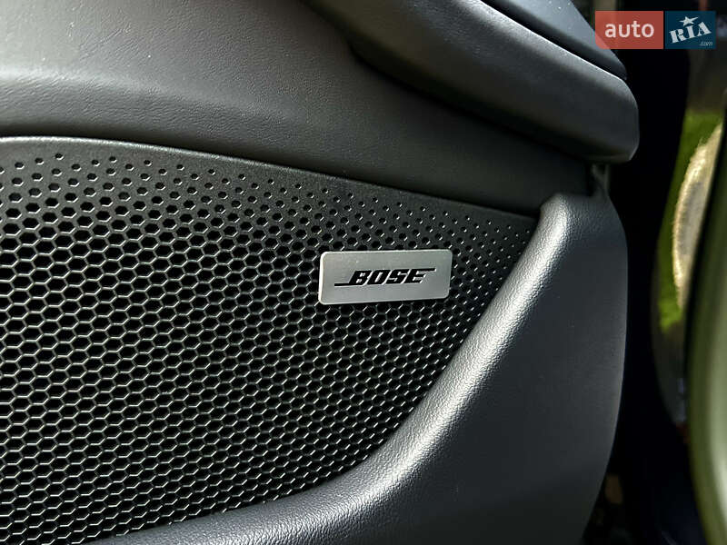 Седан Porsche Taycan 2022 в Одессе