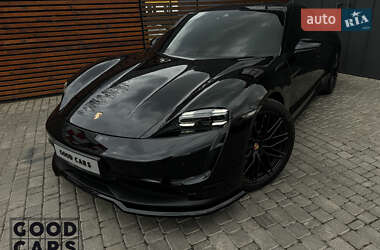 Седан Porsche Taycan 2022 в 