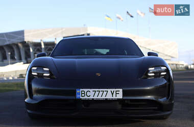Седан Porsche Taycan 2020 в 