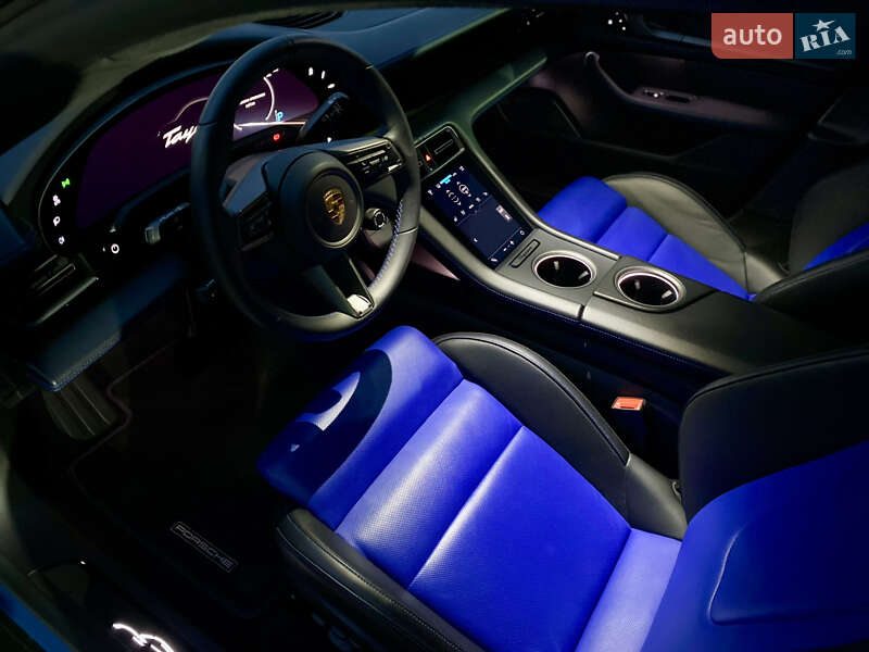 Седан Porsche Taycan 2022 в Киеве