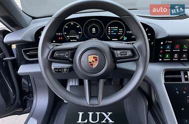 Седан Porsche Taycan 2022 в 