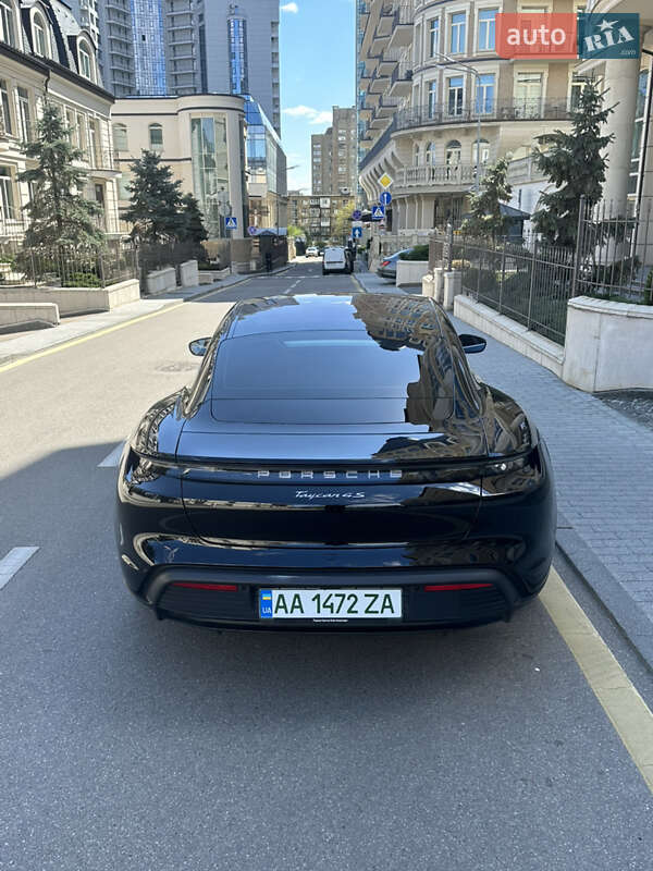 Седан Porsche Taycan 2022 в Киеве фото 27 Седан Porsche Taycan 2022 в Киеве