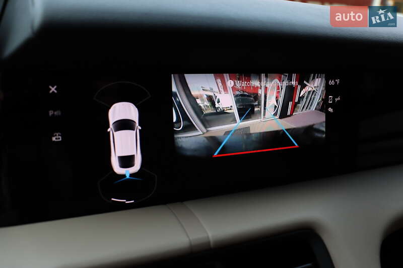 Седан Porsche Taycan 2021 в Львове