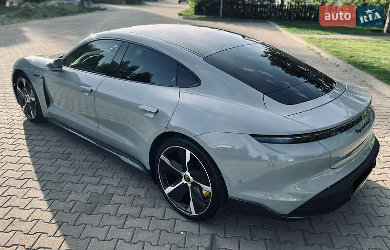 Седан Porsche Taycan 2020 в Киеве