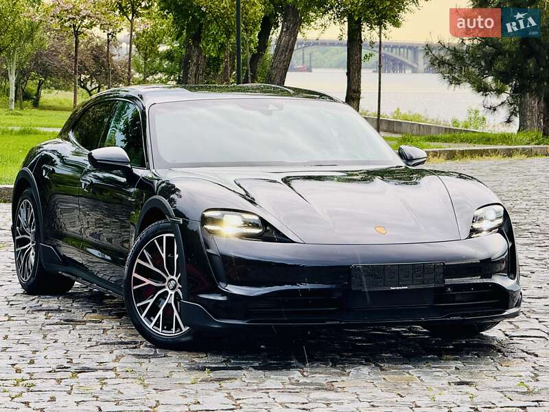 Porsche Taycan 2022