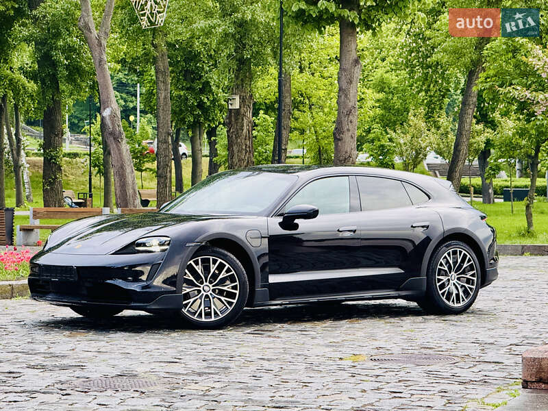 Седан Porsche Taycan 2022 в Киеве
