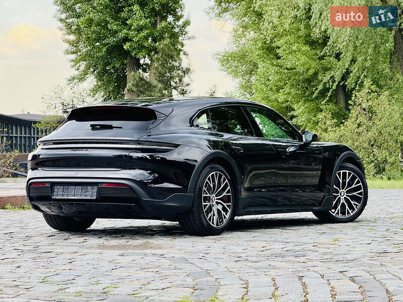 Седан Porsche Taycan 2022 в Киеве